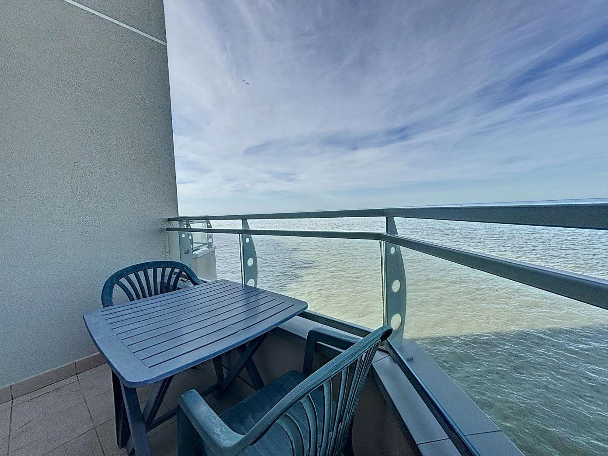 Appartement Avec Balcon, Proche Des Plages Et Commerces - Fr-1-361-89 Γκρανβίλ Εξωτερικό φωτογραφία